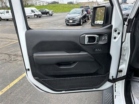Used 2021 Jeep Gladiator Mojave image 32