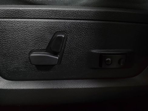 Used 2018 RAM 1500 Big Horn image 28