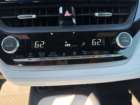 Used 2025 Toyota Corolla XSE FWD image 21