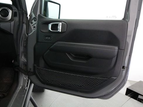 Used 2021 Jeep Gladiator Overland AWD/4WD image 52