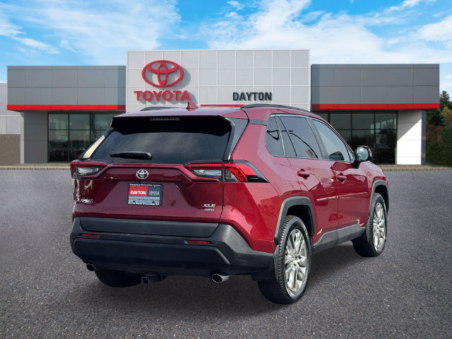 Used 2020 Toyota RAV4 XLE Premium AWD/4WD image 5