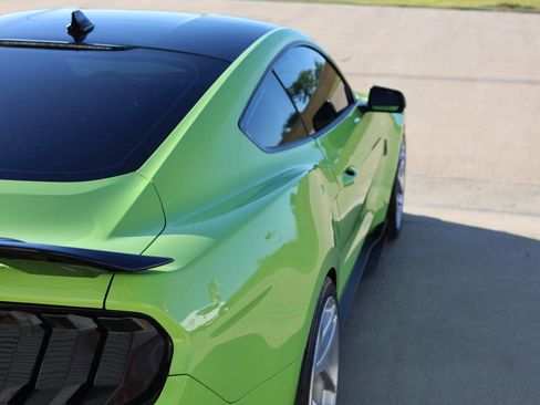 Used 2020 Ford Mustang Shelby GT500 w/ Technology Package image 5