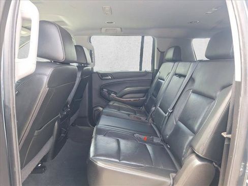 Used 2020 Chevrolet Suburban LT RWD image 15