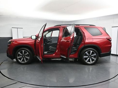 Used 2024 Honda Pilot Elite image 38