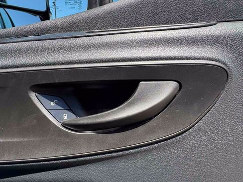 Used 2019 Mercedes-Benz Sprinter 144 image 27