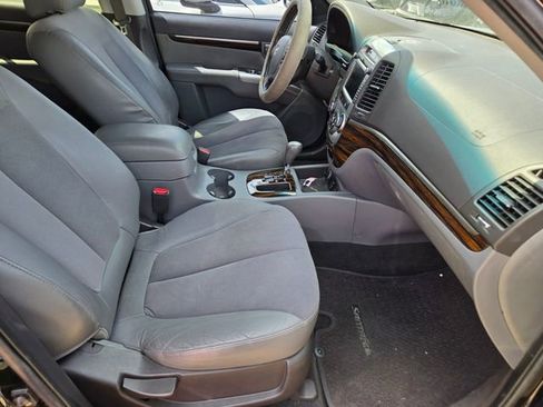 Used 2010 Hyundai Santa Fe SE w/ Premium Pkg 3 FWD image 3