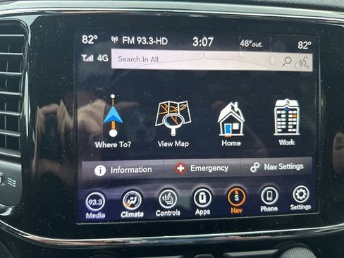 Used 2020 Jeep Grand Cherokee Limited w/ Premium Lighting Group image 17