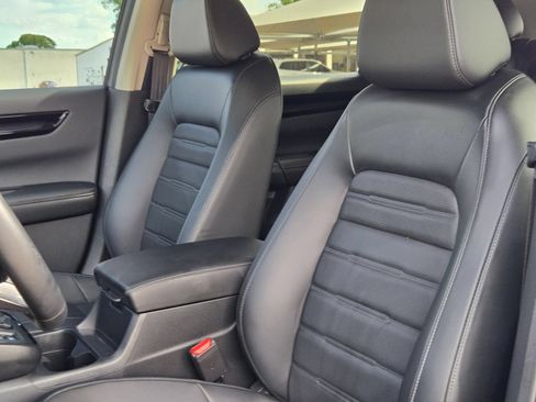 Used 2025 Honda CR-V EX-L image 14