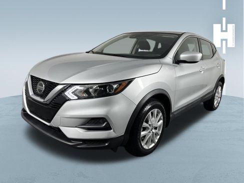 Used 2020 Nissan Rogue Sport S w/ Appearance Package FWD image 4