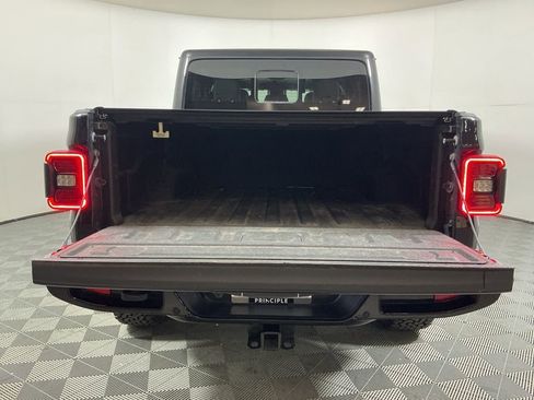 Used 2021 Jeep Gladiator Overland image 8