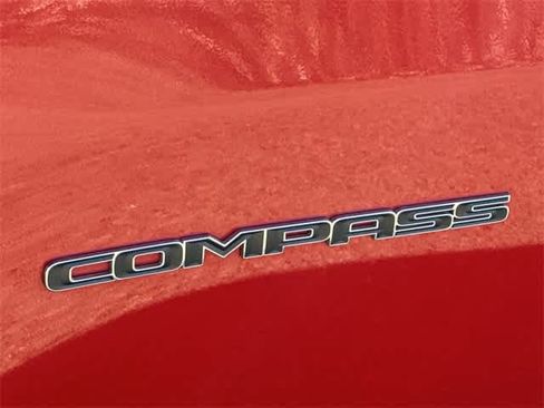 Used 2018 Jeep Compass Limited w/ Navigation Group image 27