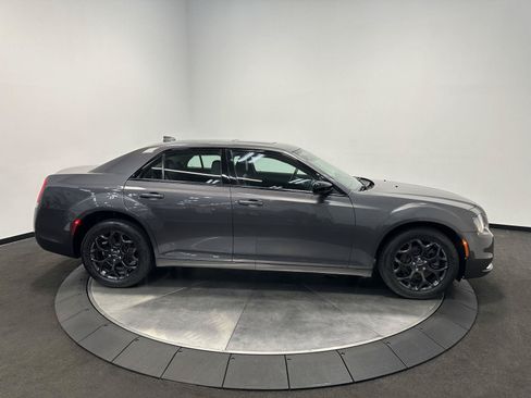 Used 2019 Chrysler 300 Touring w/ Sport Appearance Package AWD/4WD image 8