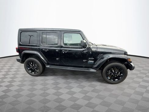 Used 2023 Jeep Wrangler Unlimited Sahara w/ Cold Weather Group AWD/4WD image 5