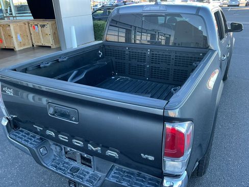 Certified 2022 Toyota Tacoma TRD Off-Road image 31