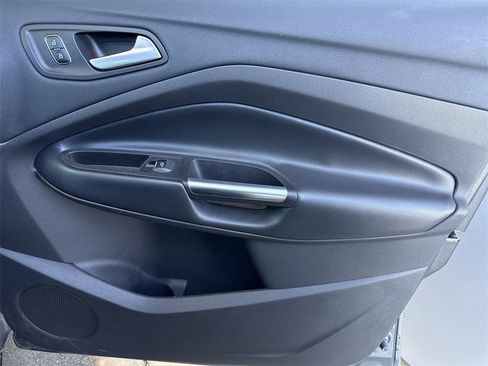 Used 2017 Ford Escape Titanium image 36