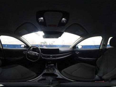 Used 2026 Kia K4 FWD image 38