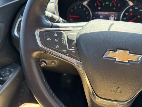 Used 2020 Chevrolet Equinox LT w/ Sport Edition image 21