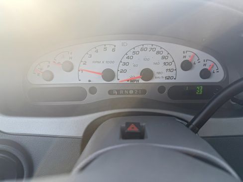 Used 2004 Ford Explorer Sport Trac XLT image 12