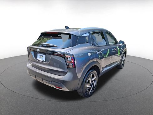 Used 2026 Nissan Kicks SV w/ Cold Weather Package FWD image 17