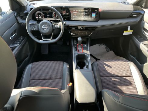 New 2025 Nissan Kicks SR image 22