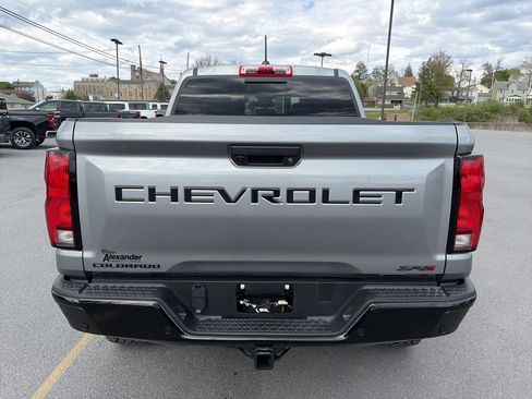 New 2026 Chevrolet Colorado ZR2 w/ Technology Package AWD/4WD image 4