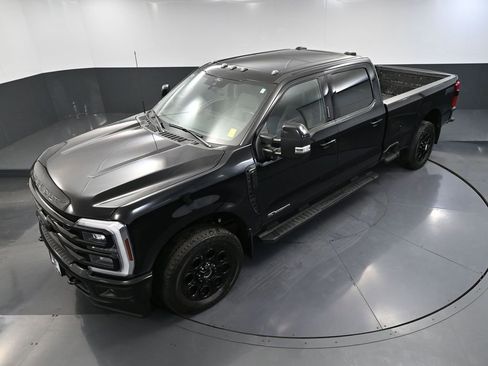 Used 2024 Ford F250 Lariat w/ Black Appearance Package image 59