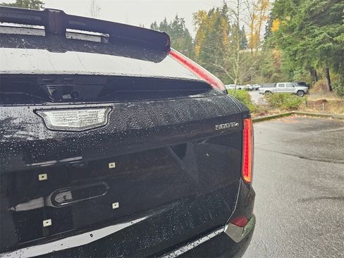 New 2026 Cadillac Optiq Luxury 2 image 12