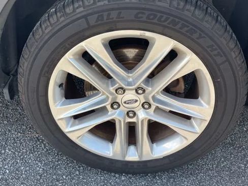 Used 2017 Ford Explorer Limited w/ Equipment Group 301A FWD image 13