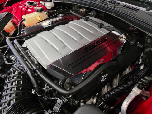 Used 2016 Chevrolet Camaro SS RWD image 41
