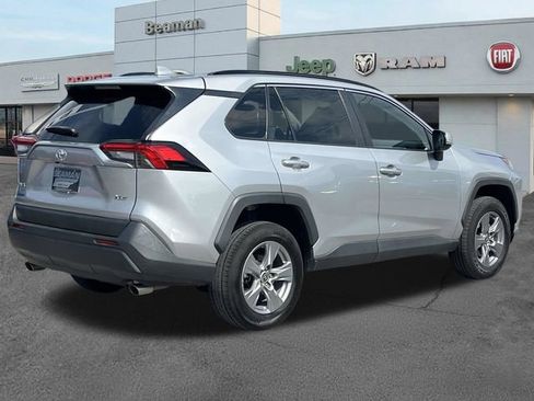Used 2022 Toyota RAV4 XLE FWD image 7