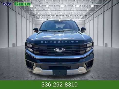 Used 2025 Ford Expedition Platinum AWD/4WD image 8