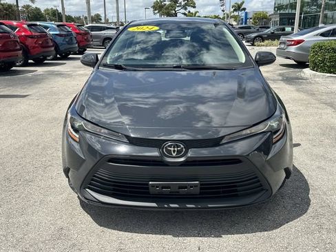 Used 2024 Toyota Corolla LE FWD image 4