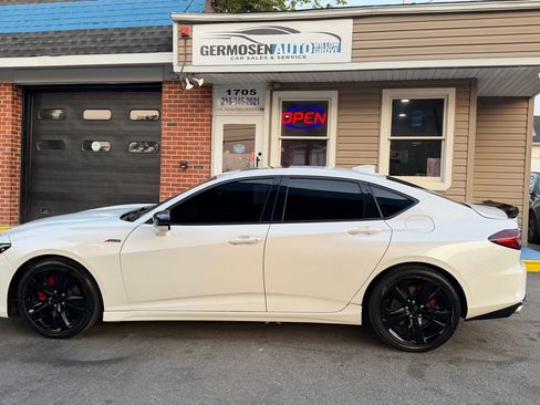 Used 2022 Acura TLX w/ A-SPEC Pkg FWD image 2