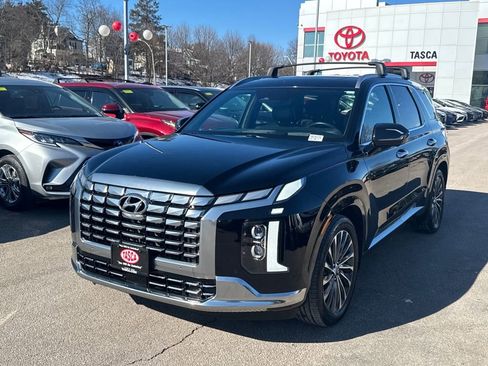 Used 2023 Hyundai Palisade Calligraphy image 3