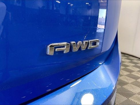 Used 2024 GMC Terrain SLE image 41