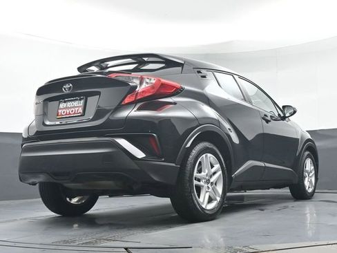 Used 2021 Toyota C-HR LE image 27