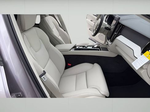 New 2026 Volvo XC60 B5 Ultra w/ Climate Package AWD/4WD image 12