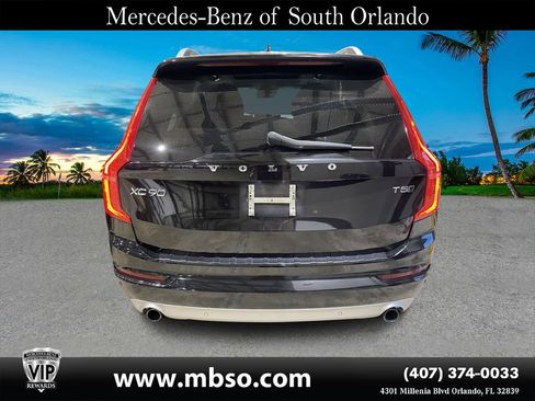 Used 2018 Volvo XC90 T5 Momentum w/ Convenience Package AWD/4WD image 17