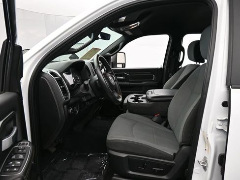 Used 2024 RAM 2500 Big Horn image 11