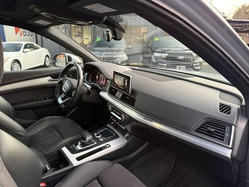 Used 2018 Audi SQ5 Premium Plus w/ Navigation Package image 29