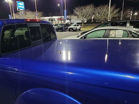 Used 2015 Nissan Frontier SV image 15