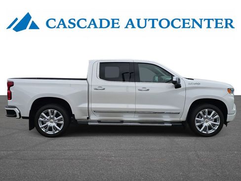 Certified 2024 Chevrolet Silverado 1500 High Country w/ Technology Package AWD/4WD image 7