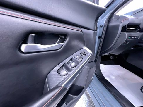 Used 2025 Nissan Sentra SR FWD image 12