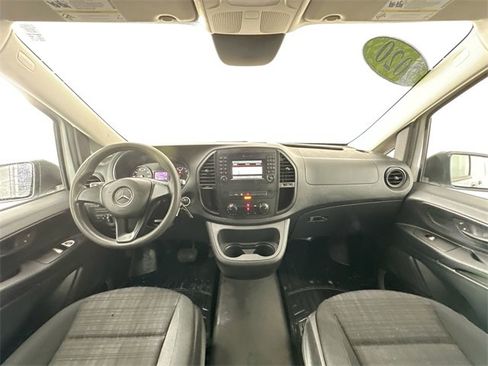 Used 2020 Mercedes-Benz Metris image 3