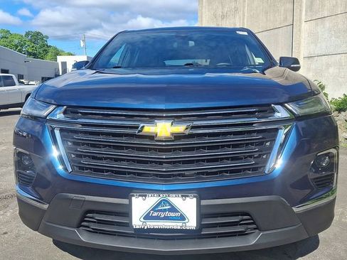 Used 2023 Chevrolet Traverse LT AWD/4WD image 2