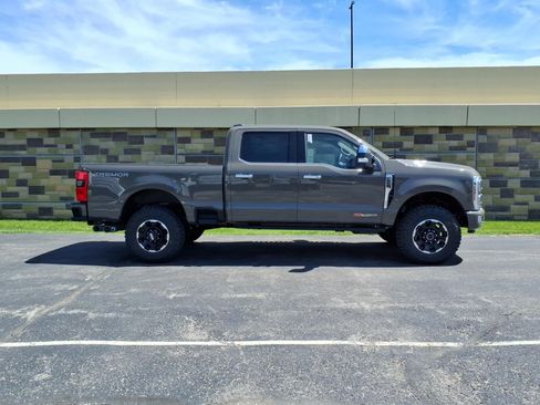 New 2026 Ford F250 Platinum AWD/4WD image 10