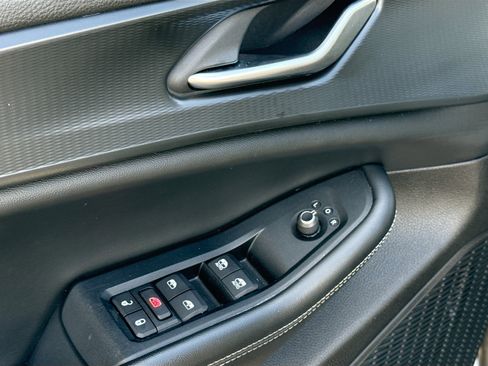 Used 2024 Jeep Grand Cherokee Laredo image 22