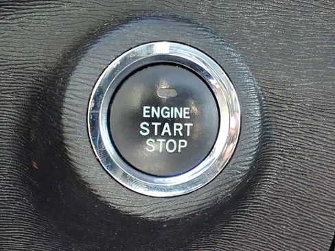 Used 2014 Toyota Venza XLE w/ XLE Premium Package image 21