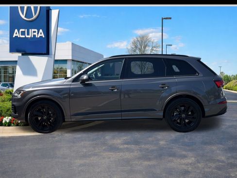 Used 2023 Audi Q7 3.0T Prestige w/ Prestige Package AWD/4WD image 2