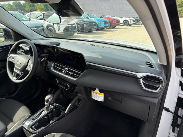New 2026 Chevrolet TrailBlazer LT w/ Midnight Edition FWD image 30
